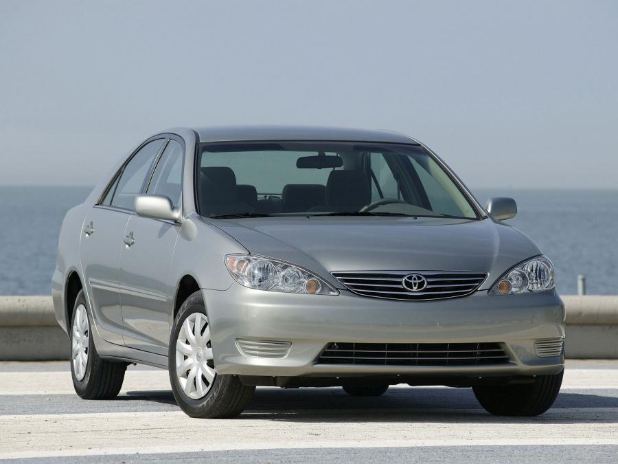 Toyota Camry LE (US) '2004